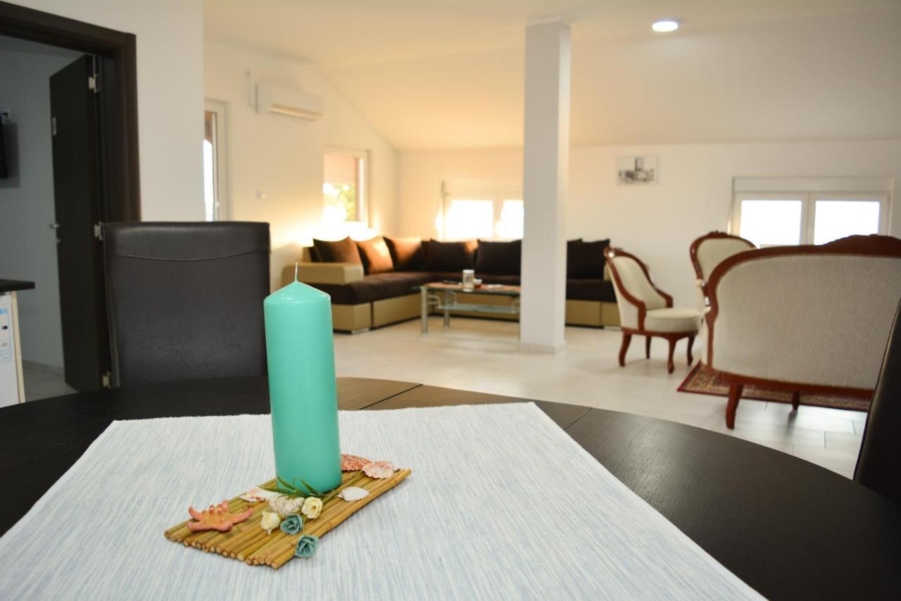 Deltix Apartments Vrsac Luaran gambar
