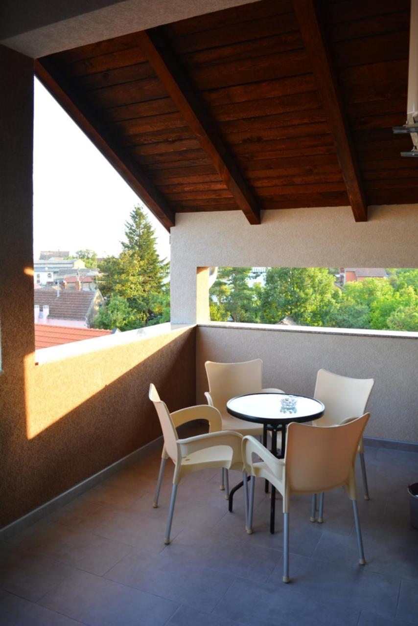 Deltix Apartments Vrsac Luaran gambar