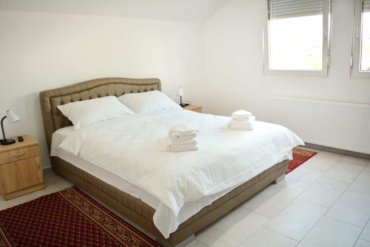 Deltix Apartments Vrsac Luaran gambar