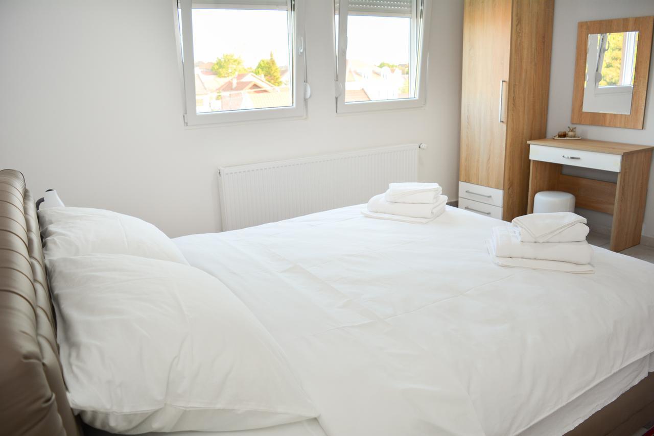 Deltix Apartments Vrsac Luaran gambar