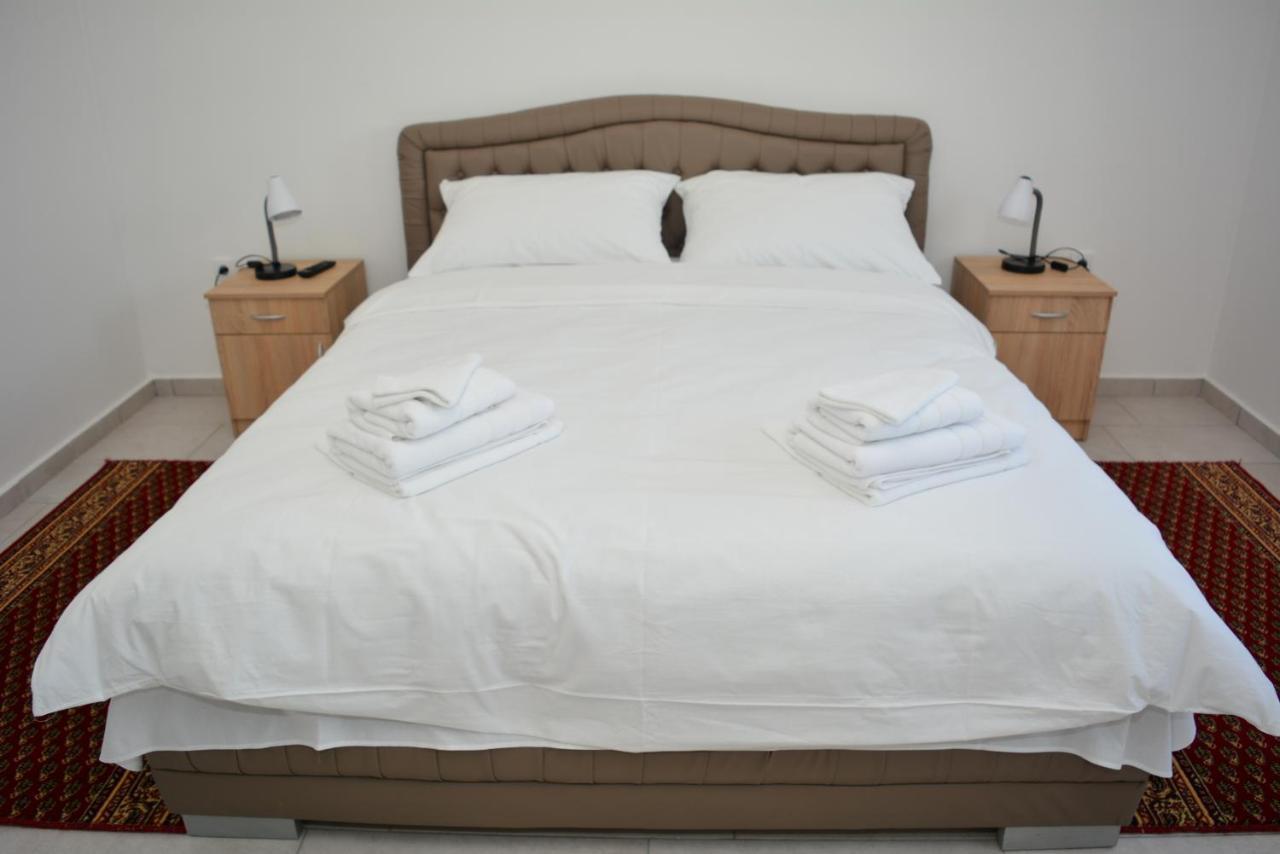 Deltix Apartments Vrsac Luaran gambar