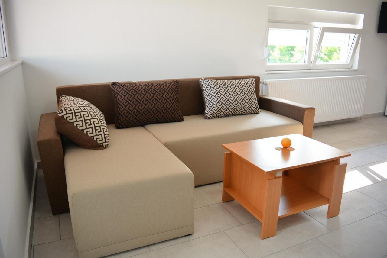 Deltix Apartments Vrsac Luaran gambar