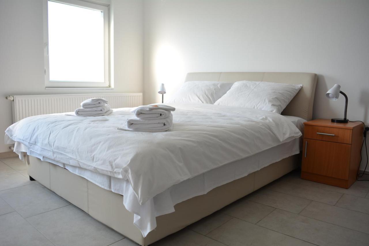 Deltix Apartments Vrsac Luaran gambar