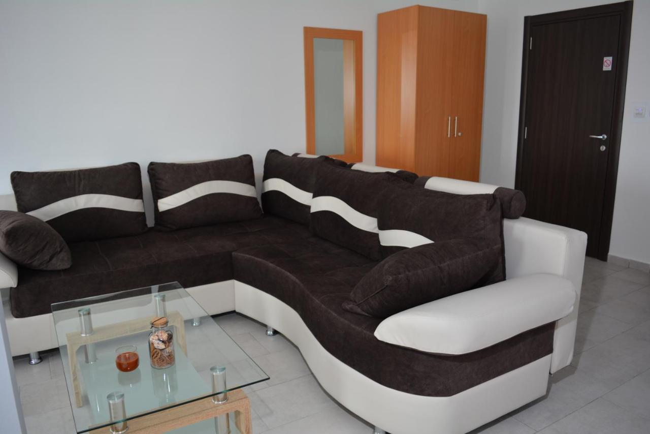 Deltix Apartments Vrsac Luaran gambar