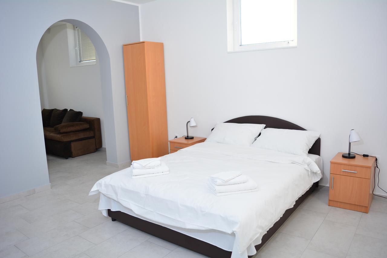 Deltix Apartments Vrsac Luaran gambar